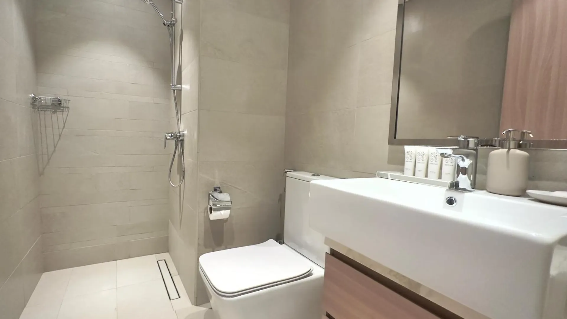 Quiet 2Br Retreat In A Scenic Garden Environment By Bhavan Vacation Homes Dubai Apartment